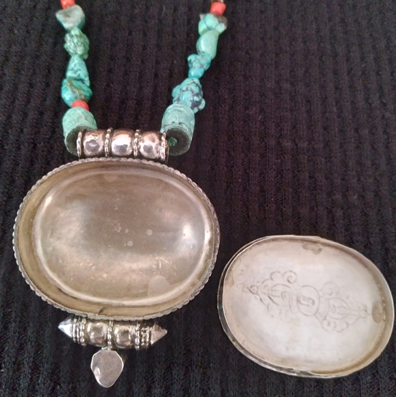 Custom made Necklace with Sterling Silver Tibetan Prayer Box - Picture 7 of 16